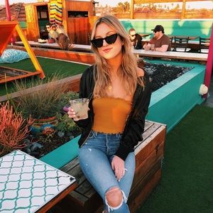 Meet your Posher, Mackenzie